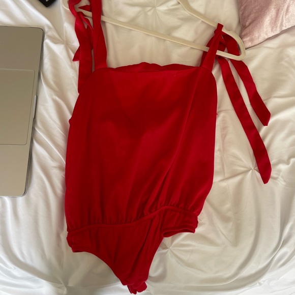 Andrea tie strap bodysuit - Picture 2 of 4